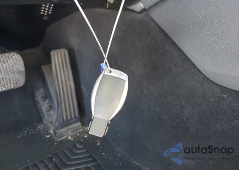 2010 Mercedes-Benz E 350 from USA, damaged, VIN WDDHF5GB5AA078880